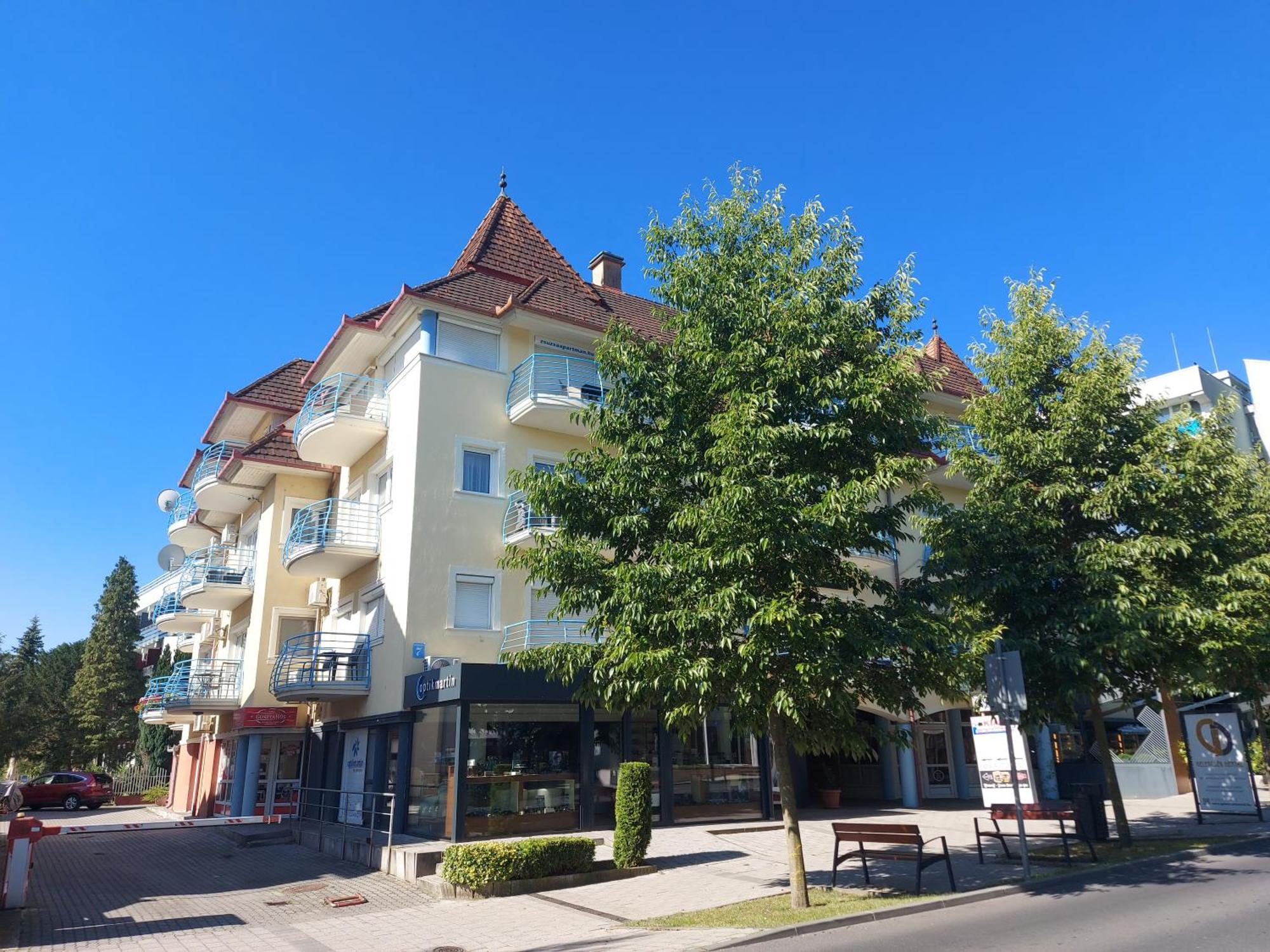 Cafe Relax Apartments Hévíz Eksteriør billede